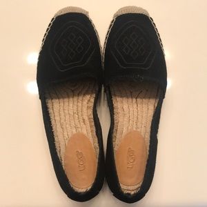 UGG Size 8 black espadrille flats